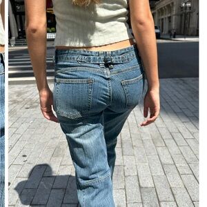 Brandy Melville NWT Sz small Wheatley Jeans